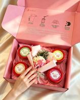 Package A Mother's Day Gift Box 75ml 4g Bird's Nest x 4 Bottle 母亲节康乃馨礼盒 x 4 罐燕窝 Package A Mother's Day Gift Box 75ml 4g Bird's Nest x 4 Bottle 母亲节康乃馨礼盒 x 4 罐燕窝