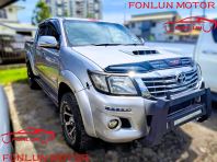 Toyota Hilux Double Cab 2.5 4X4 (A) Silver - 2015